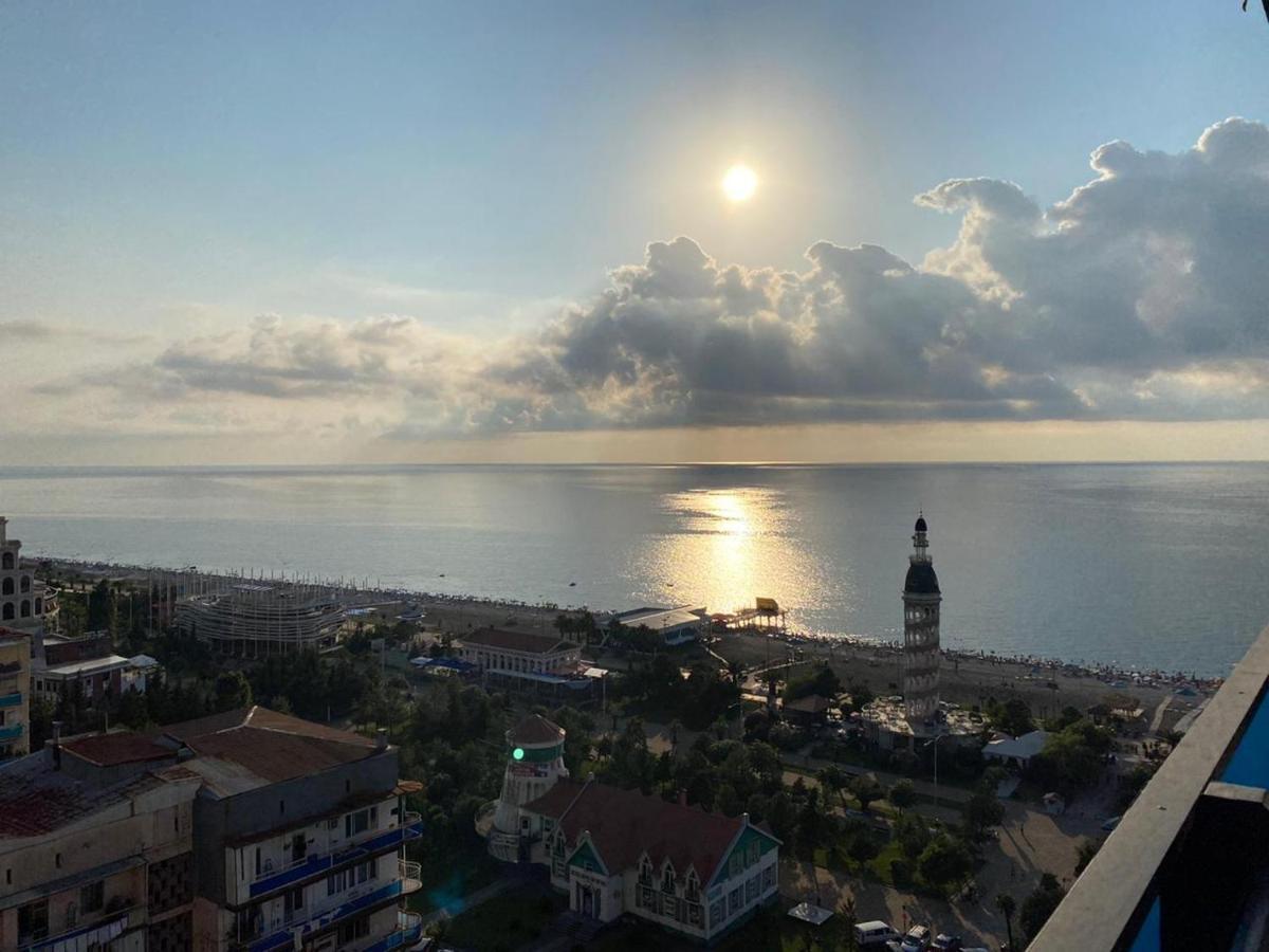 Sea View Apart-Hotel Orbi Twin Towers 1413 Batumi Exteriér fotografie